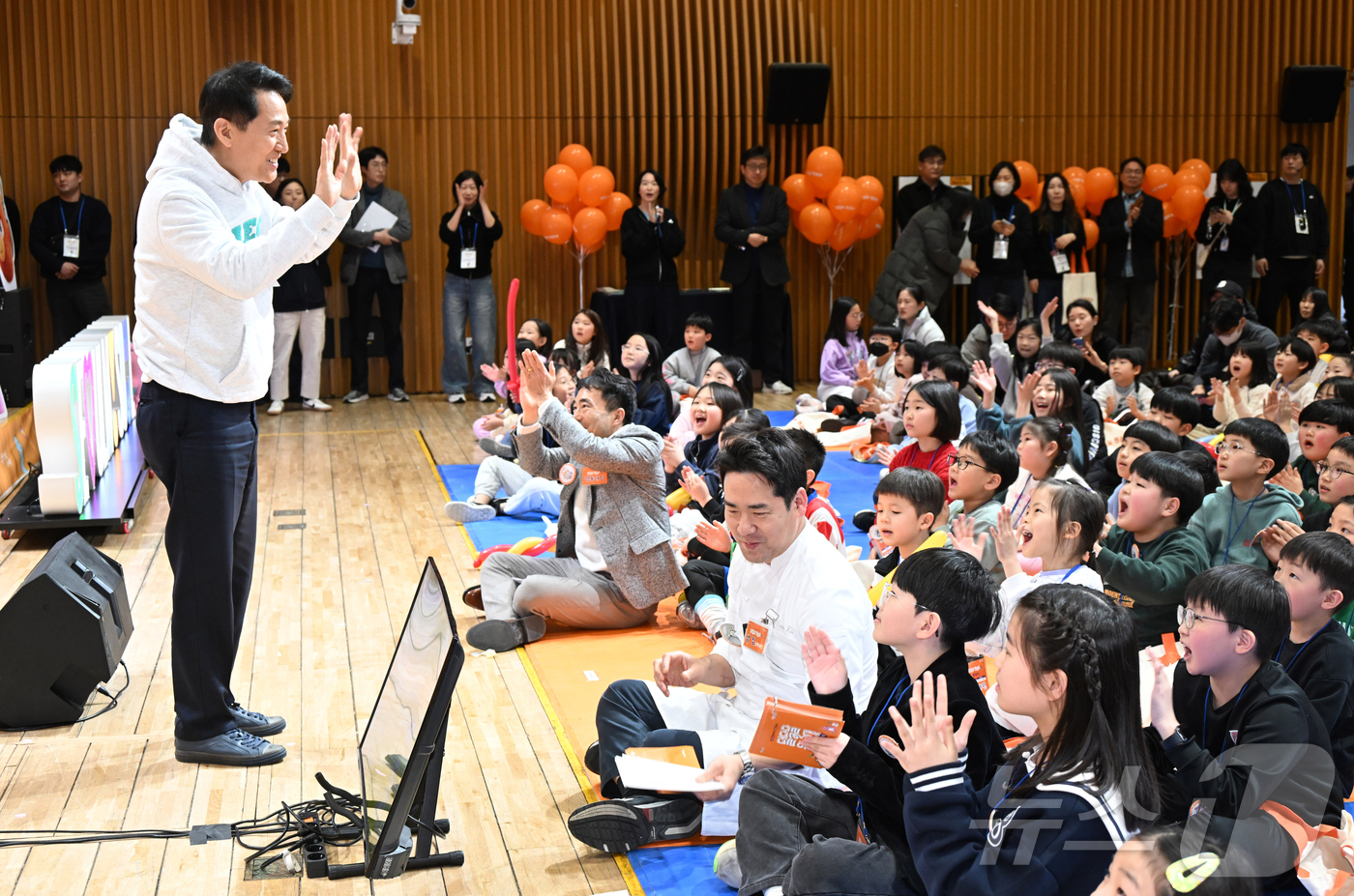 (서울=뉴스1) 김진환 기자 = 오세훈 서울시장이 7일 서울 중구 서울시청 다목적홀에서 열린 '2026 덜 달달 원정대 발대식'에서 참석해 인사말을 하고 있다. (서울시 제공, 재 …