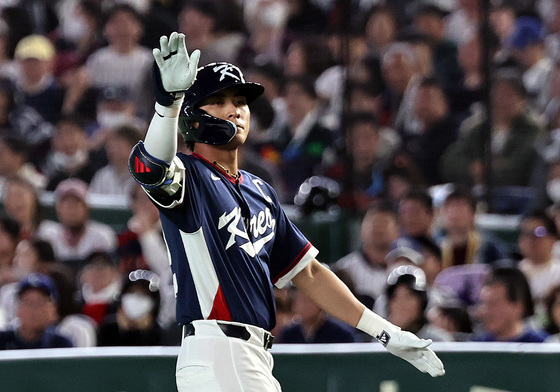 [속보] '이정후·문보경 적시타' 한국, WBC 일본전 1회 3-0 리드