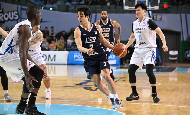 프로농구 KCC, 최하위 삼성에 신승…허훈 더블더블 활약