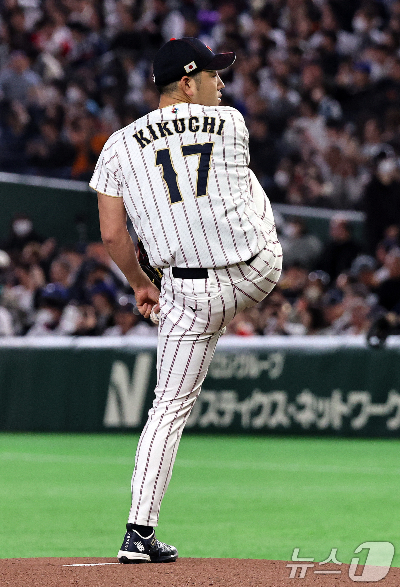 (도쿄=뉴스1) 구윤성 기자 = 7일 오후 일본 도쿄돔에서 열린 2026 월드베이스볼클래식 C조 조별리그 대한민국과 일본의 경기. 일본 선발투수 기쿠치 유세이가 역투하고 있다. 2 …
