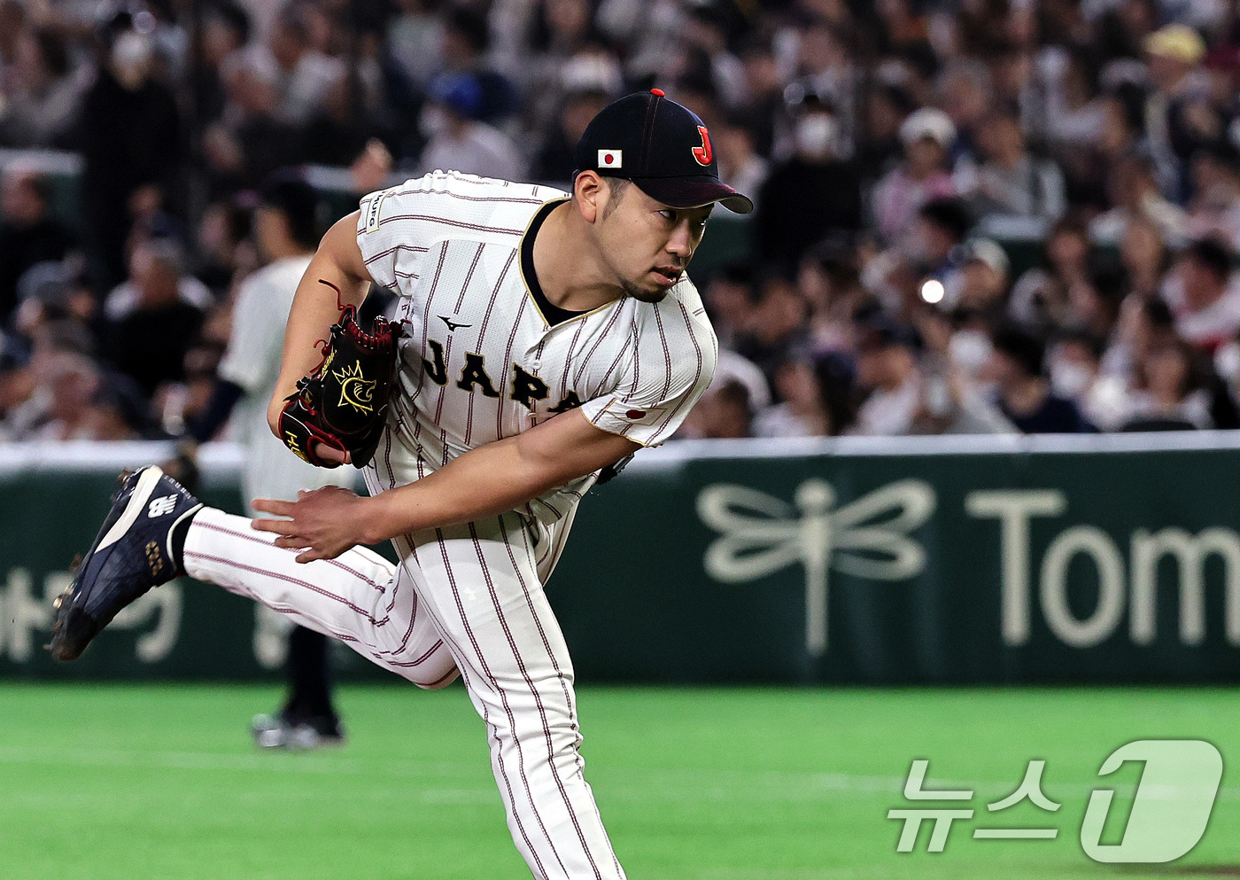 (도쿄=뉴스1) 구윤성 기자 = 7일 오후 일본 도쿄돔에서 열린 2026 월드베이스볼클래식 C조 조별리그 대한민국과 일본의 경기. 일본 선발투수 기쿠치 유세이가 역투하고 있다. 2 …