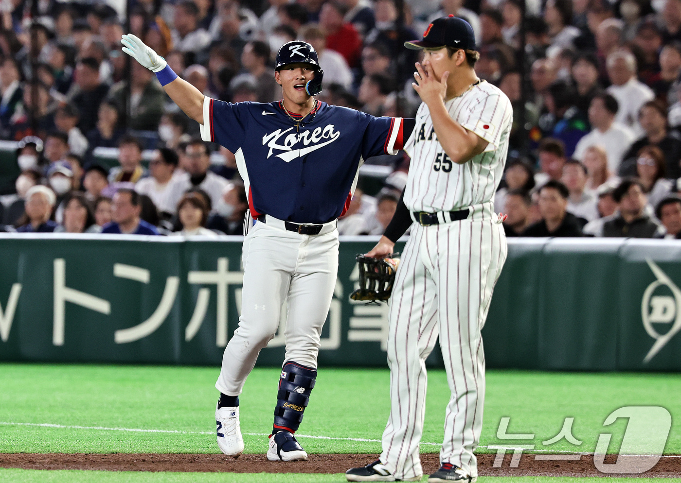 (도쿄=뉴스1) 구윤성 기자 = 7일 오후 일본 도쿄돔에서 열린 2026 월드베이스볼클래식 C조 조별리그 대한민국과 일본의 경기. 대한민국 안현민이 3회초 1사 1루 상황때 안타를 …