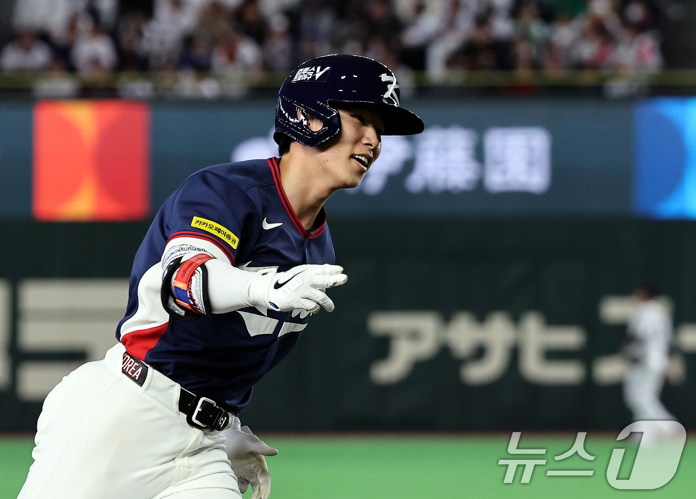 (도쿄=뉴스1) 구윤성 기자 = 7일 오후 일본 도쿄돔에서 열린 2026 월드베이스볼클래식 C조 조별리그 대한민국과 일본의 경기. 대한민국 김혜성이 4회초 1사 1루 상황에서 동점 …