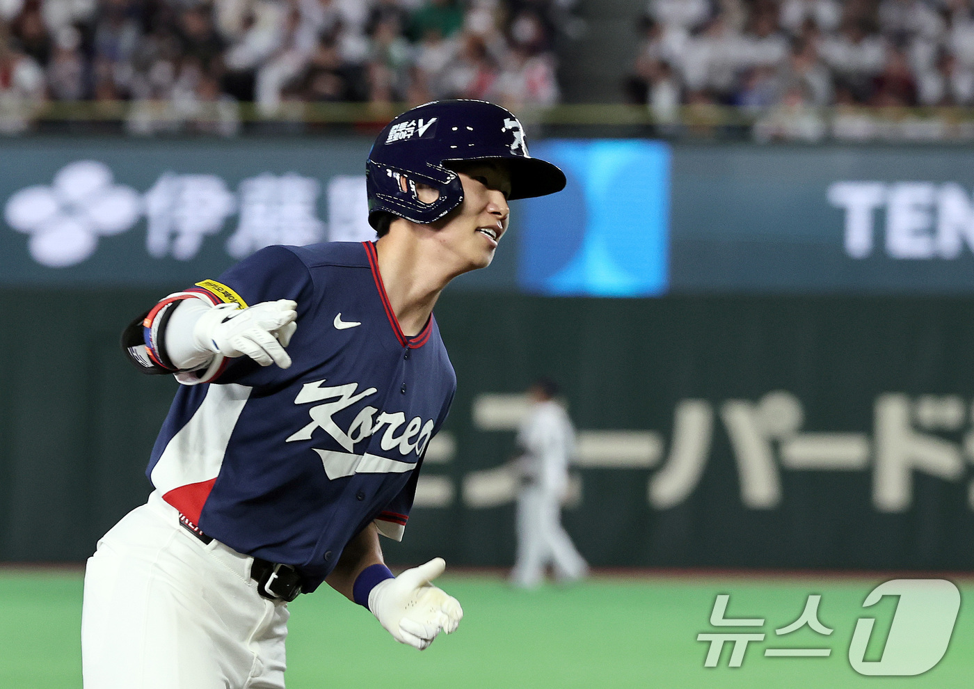 (도쿄=뉴스1) 구윤성 기자 = 7일 오후 일본 도쿄돔에서 열린 2026 월드베이스볼클래식 C조 조별리그 대한민국과 일본의 경기. 대한민국 김혜성이 4회초 1사 1루 상황에서 동점 …