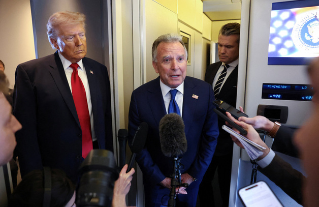 [포토]이란과 핵협상 가능성 언급하는 위트코프 중동특사