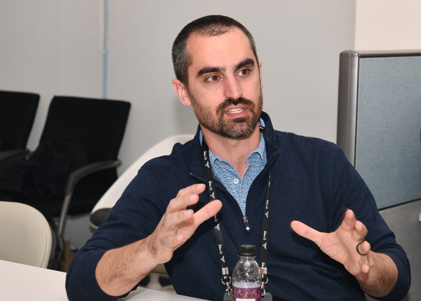 본문 이미지 - 알렉스 바드 에델골프 대표이사가 에델 골프 브랜드를 설명하고 있다.(골프존커머스 제공)