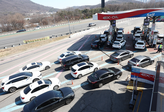 '3高 쇼크'에 추경 승부수…보편적 감면 대신 서민 '타깃 지원' 무게