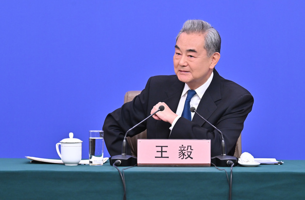 [포토] 답변하는 왕이 中 외교부장