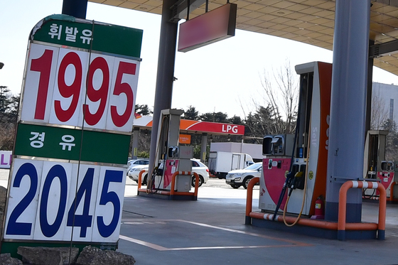 포항 철강공단 화물차 기사들 "주유소 가격판 보기 겁난다"