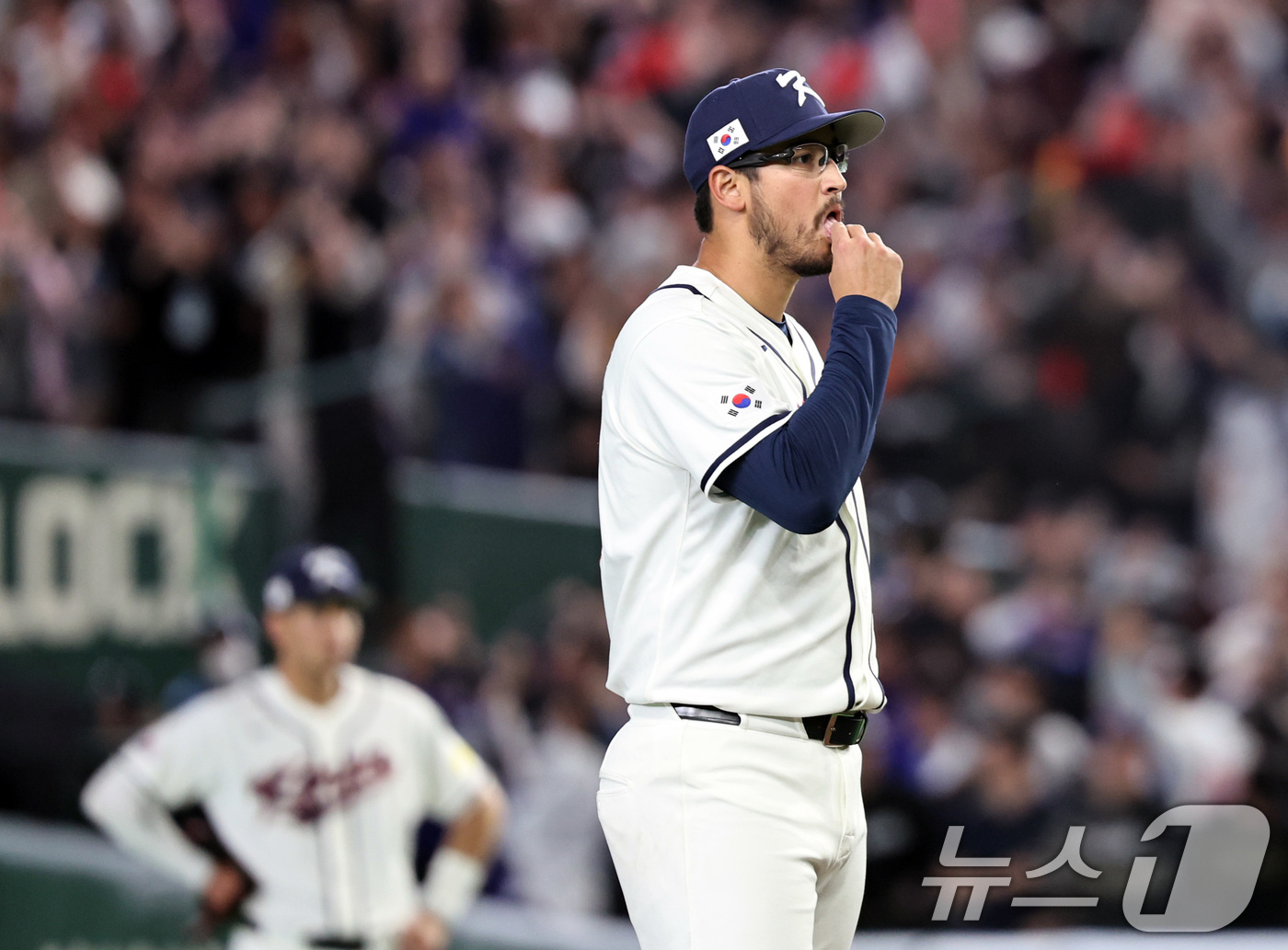 (도쿄=뉴스1) 구윤성 기자 = 8일 일본 도쿄돔에서 열린 2026 월드베이스볼클래식 조별리그 C조 대한민국과 대만의 경기. 대한민국 투수 데인 더닝이 8회초 1사 2루 대만 스튜 …