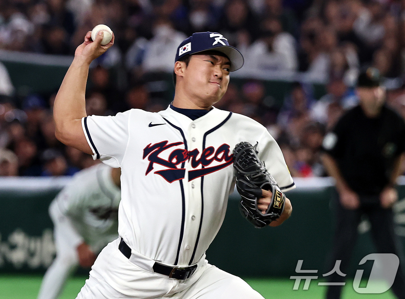 (도쿄=뉴스1) 구윤성 기자 = 8일 일본 도쿄돔에서 열린 2026 월드베이스볼클래식 조별리그 C조 대한민국과 대만의 경기. 대한민국 투수 고우석이 9회초 등판해 역투하고 있다. …