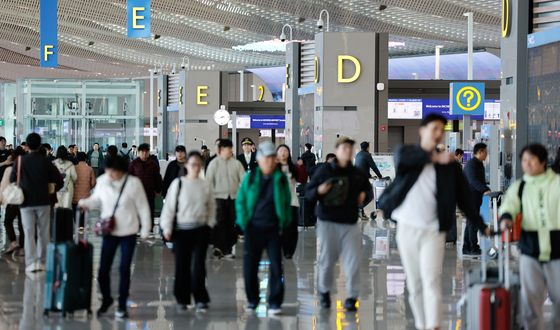 "3월 중동행無" 여행업계, 판매 전격 중단…환율·유가까지 '겹악재'