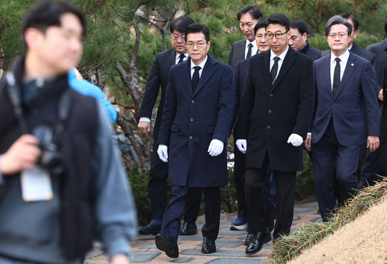 정원오 예비후보, 김대중 전 대통령묘소 참배