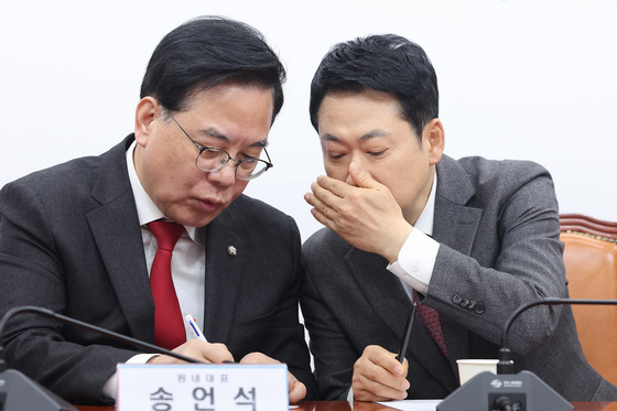 '윤 어게인 반대' 노선 전환…장동혁 지도부 6시간 숙고 결론