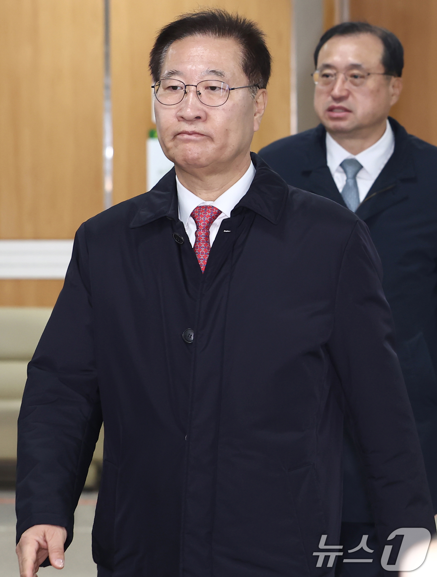 (서울=뉴스1) 김민지 기자 = 박성재 전 법무부 장관이 9일 오전 서울 서초구 서울중앙지방법원에서 열린 내란가담 및 김건희 수사무마 1심 속행 공판에 출석하고 있다. 2026.3 …