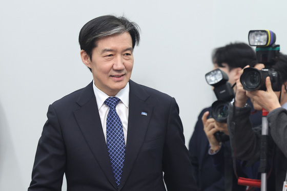 與 전용기 "보궐 전지역 공천…조국, 이준석처럼 3자 구도 돌파하길"