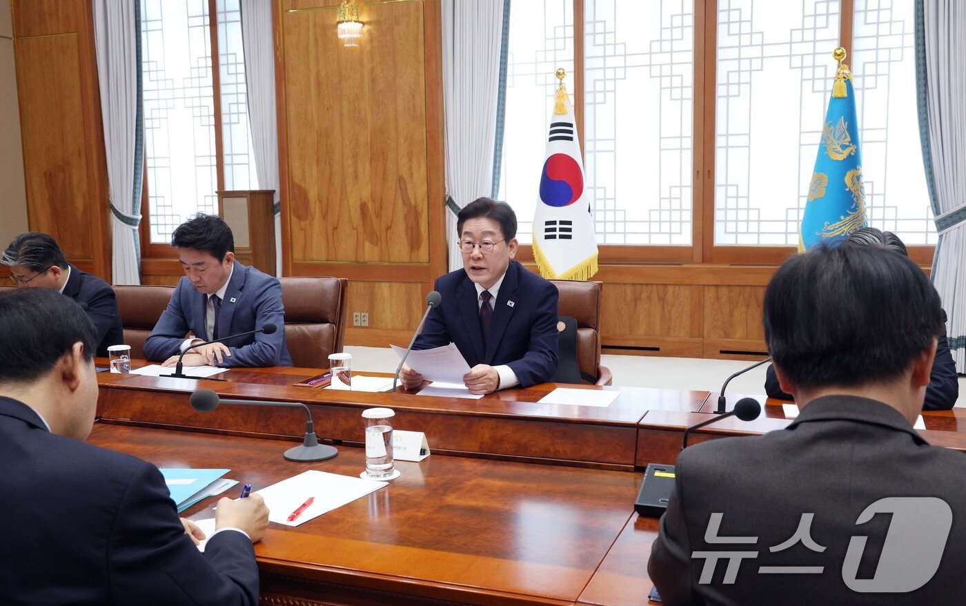 본문 이미지 - 이재명 대통령이 9일 청와대에서 열린 중동상황 관련 비상경제점검회의에서 발언하고 있다. (청와대통신사진기자단) 2026.3.9 ⓒ 뉴스1 이재명 기자