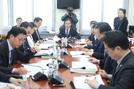 속도 내는 대미투자특위