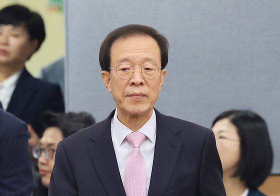 전체회의 참석하는 이석연 국민통합위원장