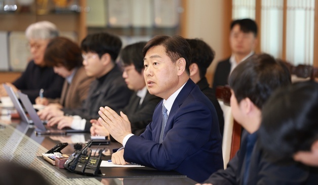 김관영 전북지사 "내란 방조 의혹, 사실 아니면 제기한 사람이 책임져야"