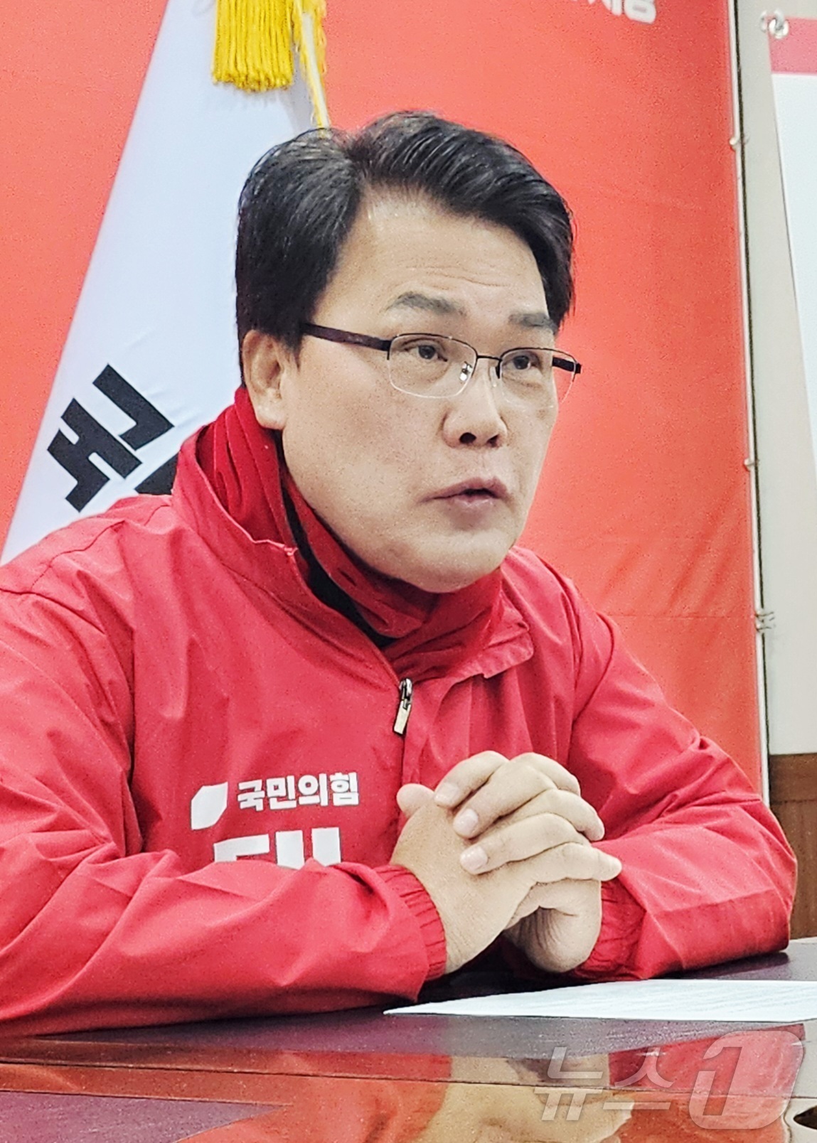 (대구=뉴스1) 남승렬 기자 = 이재만(67) 대구시장 예비후보가 9일 대구 수성구 국민의힘 대구시당에서 부동산 정책 설명회를 열고 있다. 2026.3.9/뉴스1