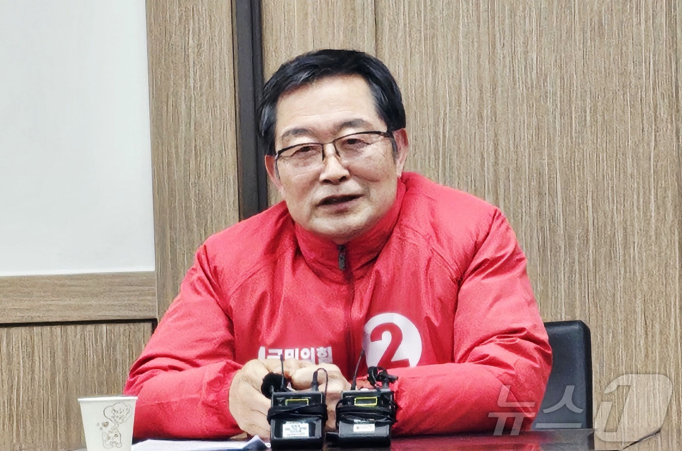 (대구=뉴스1) 남승렬 기자 = 백승주 전 국방부 차관(65)이 9일 대구 수성구 국민의힘 경북도당에서 기자회견을 열고 경북도지사 출마 선언을 하고 있다. 2026.3.9/뉴스1