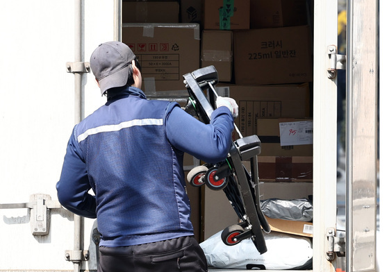 노란봉투법 시행…하청 교섭권 확대에 산업현장 '긴장 고조'