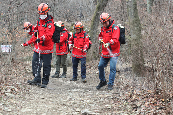 꽃샘추위 속 산불조심