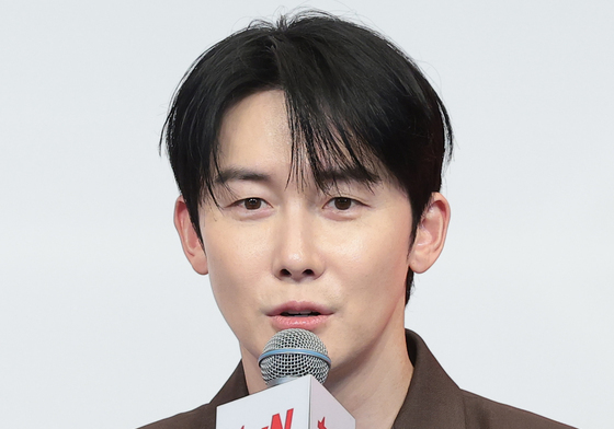 인사말 하는 김준한