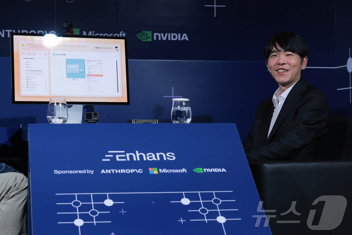 (서울=뉴스1) 박정호 기자 = 바둑기사 이세돌 9단이 9일 오후 서울 종로구 포시즌스호텔에서 AI 스타트업 인핸스가 주최한 '에이전틱 AI 상용화 글로벌 캠페인'에 참석해 인핸스 …