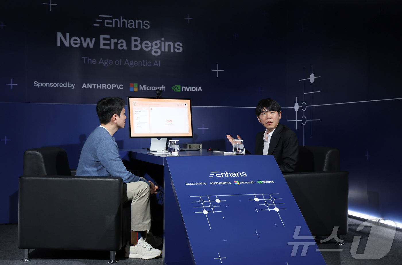 (서울=뉴스1) 박정호 기자 = 바둑기사 이세돌 9단이 9일 서울 종로구 포시즌스호텔에서 AI 스타트업 인핸스가 주최한 '에이전틱 AI 상용화 글로벌 캠페인'에 참석해 에이전틱 A …