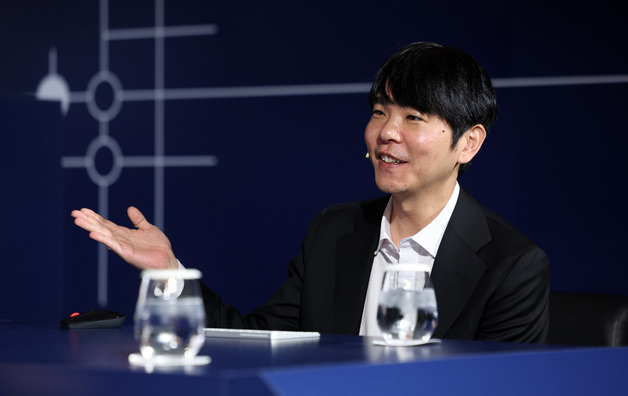 10년 만에 AI 만난 이세돌 "인간의 바둑도 나아간다"(종합)