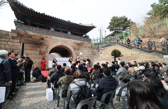 백악산 한양도성 안내소 6곳, 2년 만에 재운영