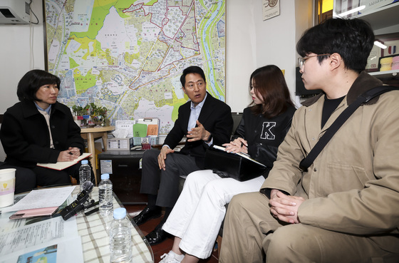 오세훈 시장, 전·월세 청년 주거난과 관련 현장방문