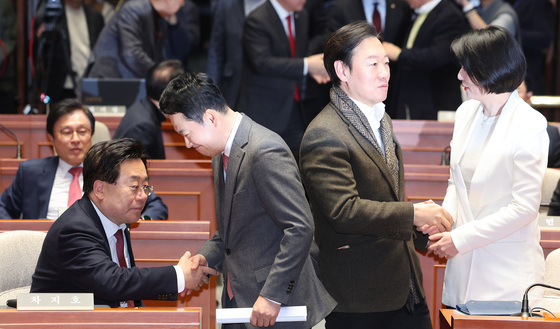 인사 없는 장동혁·배현진