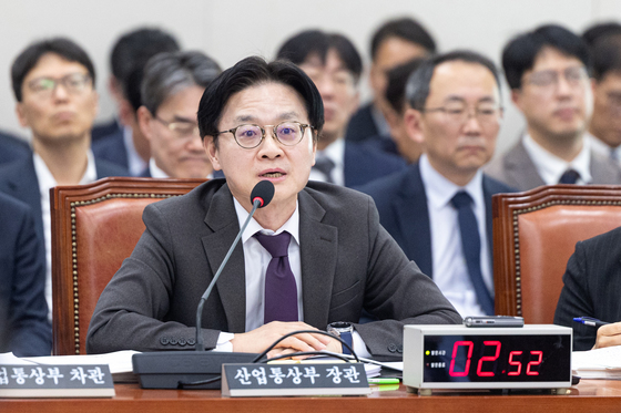 김정관 "캐나다 잠수함 수주전, 분리 발주 없다고 확인…최선 다해 지원"