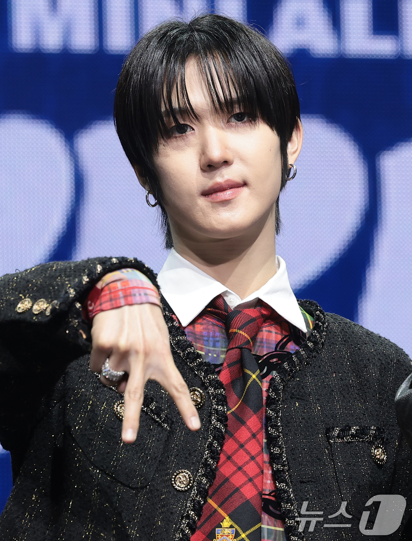 (서울=뉴스1) 권현진 기자 = 그룹 누에라(NouerA) 기현이 9일 서울 광진구 예스24라이브홀에서 가진 세 번째 미니 앨범  'POP IT LIKE(팝 잇 라이크)‘ 발매 쇼 …