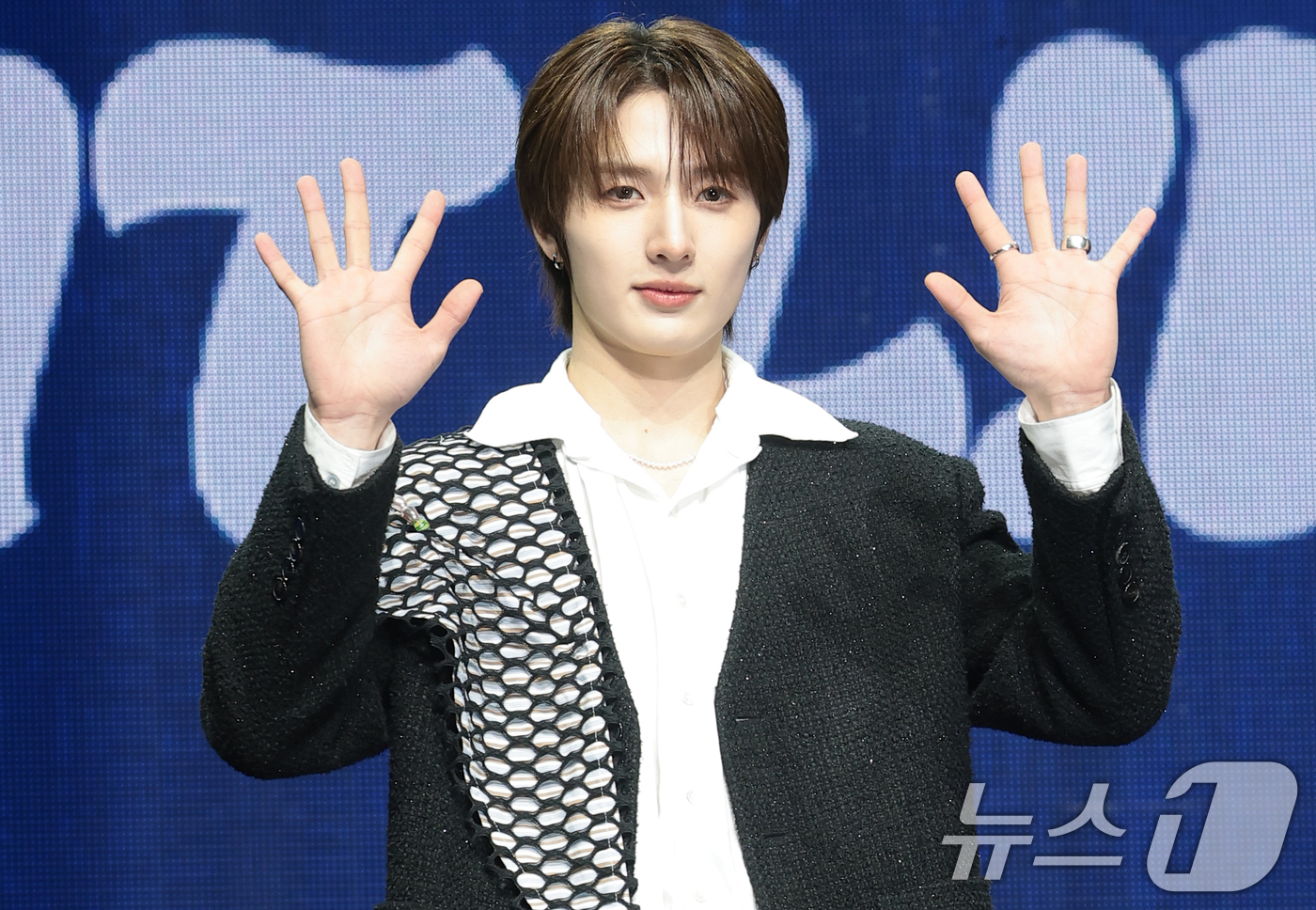 (서울=뉴스1) 권현진 기자 = 그룹 누에라(NouerA) 준표가 9일 서울 광진구 예스24라이브홀에서 가진 세 번째 미니 앨범  'POP IT LIKE(팝 잇 라이크)‘ 발매 쇼 …