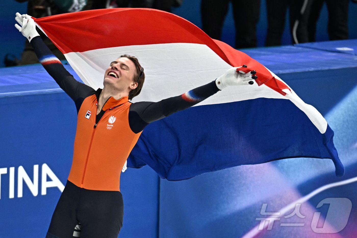 본문 이미지 - 2026 밀라노 코르티나 동계 올림픽 3관왕의 옌스 반트바우트(네덜란드). ⓒ AFP=뉴스1
