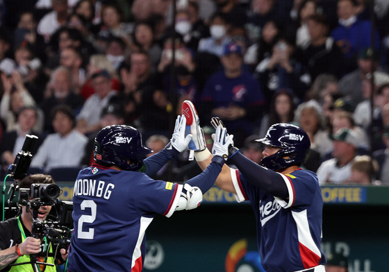 문보경 투런포, 리드하는 한국