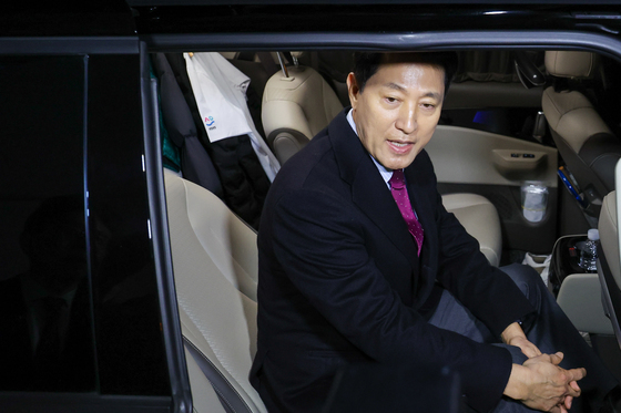 차량에 오른 오세훈 시장