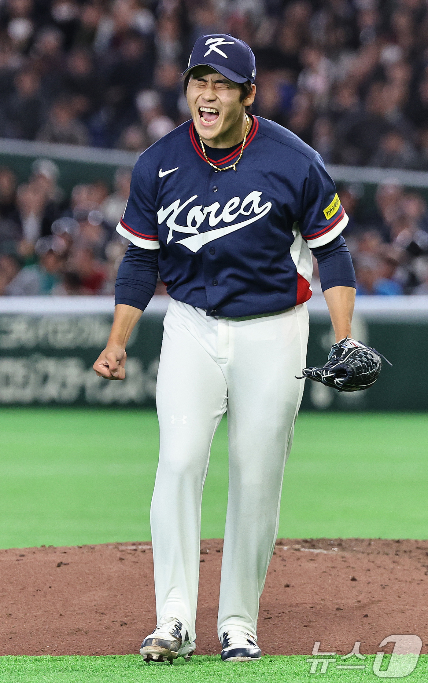 (도쿄=뉴스1) 구윤성 기자 = 9일 일본 도쿄돔에서 열린 2026 월드베이스볼클래식 조별리그 C조 대한민국과 호주의 경기. 대한민국 박영현이 호주의 6회말 공격을 더블플레이로 막 …