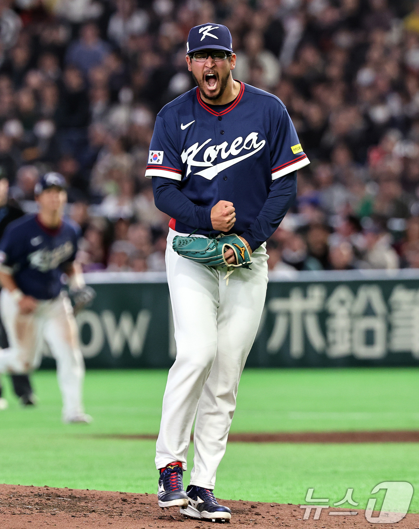 (도쿄=뉴스1) 구윤성 기자 = 9일 일본 도쿄돔에서 열린 2026 월드베이스볼클래식 조별리그 C조 대한민국과 호주의 경기. 대한민국 데인 더닝이 7회말을 무실점으로 마무리하며 포 …