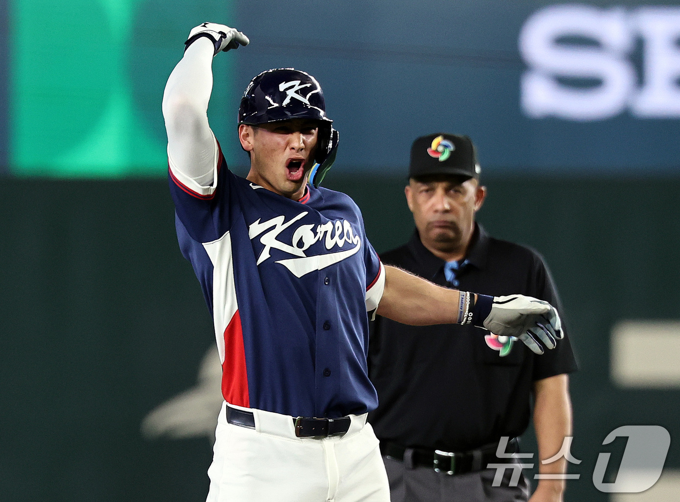 (도쿄=뉴스1) 구윤성 기자 = 9일 일본 도쿄돔에서 열린 2026 월드베이스볼클래식 조별리그 C조 대한민국과 호주의 경기. 8회초 대한민국 셰이 위트컴이 2루타를 치고 포효하고 …