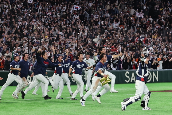 기적의 8강행 이뤄낸 대한민국