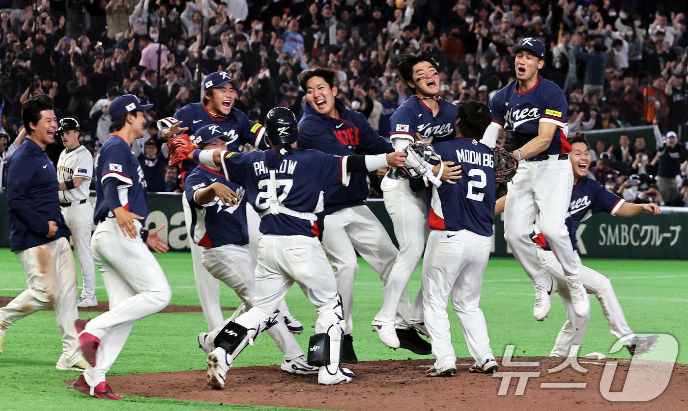 (도쿄=뉴스1) 구윤성 기자 = 9일 일본 도쿄돔에서 열린 2026 월드베이스볼클래식(WBC) 조별리그 C조 대한민국과 호주의 경기, 7-2 승리로 8강 진출을 확정지은 대한민국 …