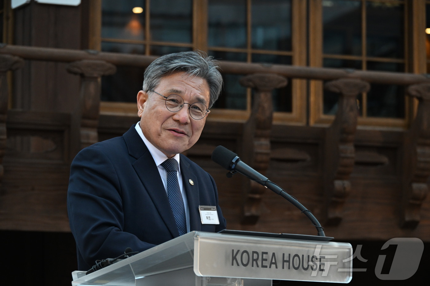 (서울=뉴스1) 안은나 기자 = 허민 국가유산청장이 9일 오후 새 단장을 마친 서울 중구 소재 ‘한국의집’ 재개관 기념 행사에 참석해 축사하고 있다. (국가유산청 제공. 재판매 및 …