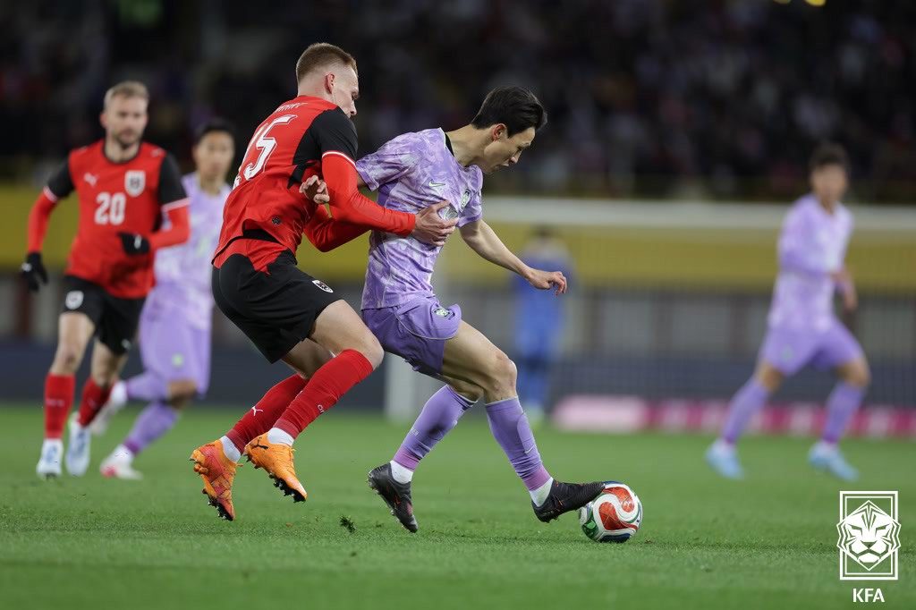 (서울=뉴스1) = 31일(현지시간) 오스트리아 빈 에른스트 하펠 스타디움에서 열린 한국 축구대표팀과 오스트리아의 평가전에서 이재성이 돌파를 시도하고 있다.(대한축구협회 제공. 재 …