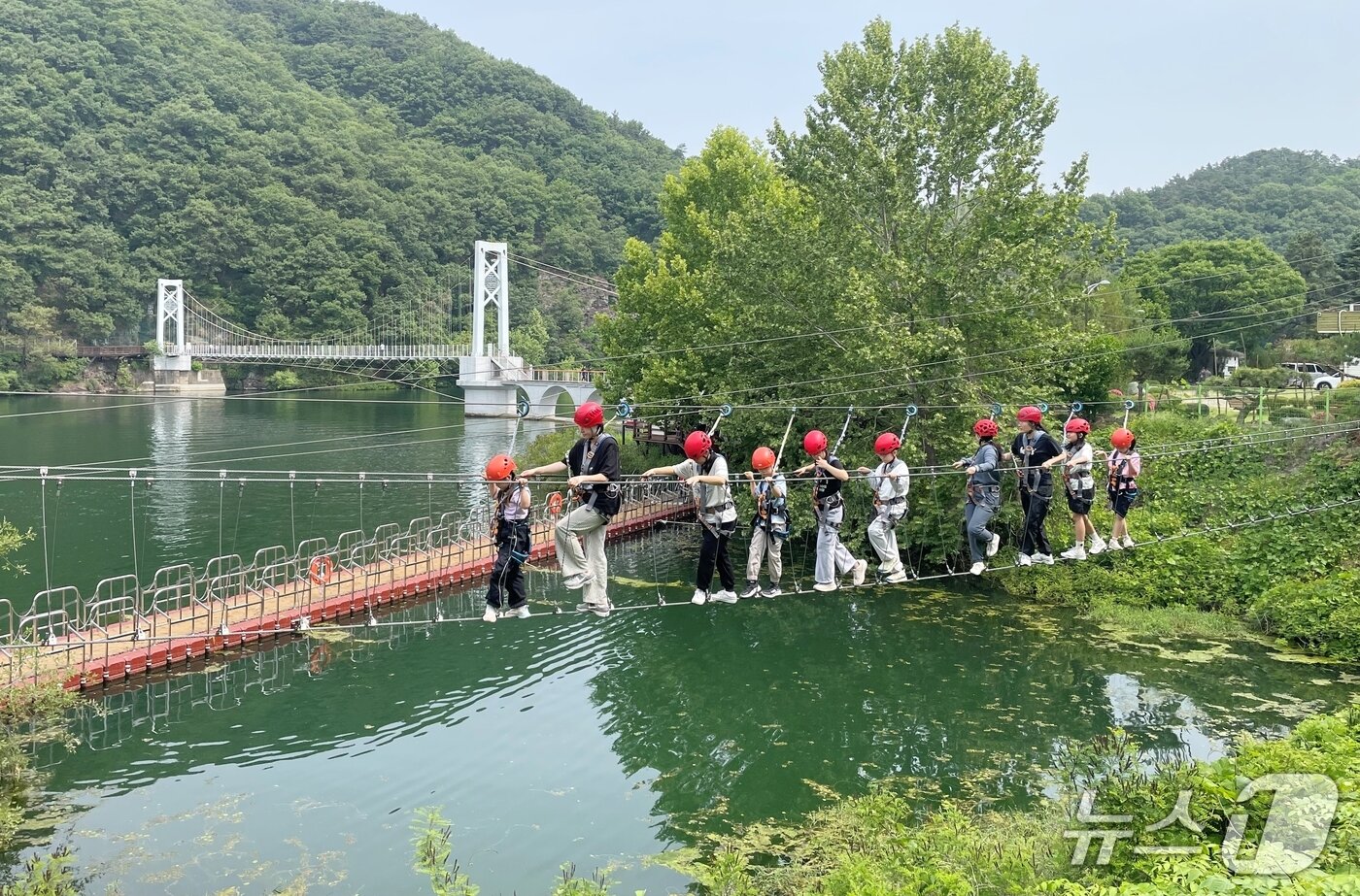 본문 이미지 - 진천 초평호 세줄다리 체험.(진천군 제공. 재판매 및 DB금지)