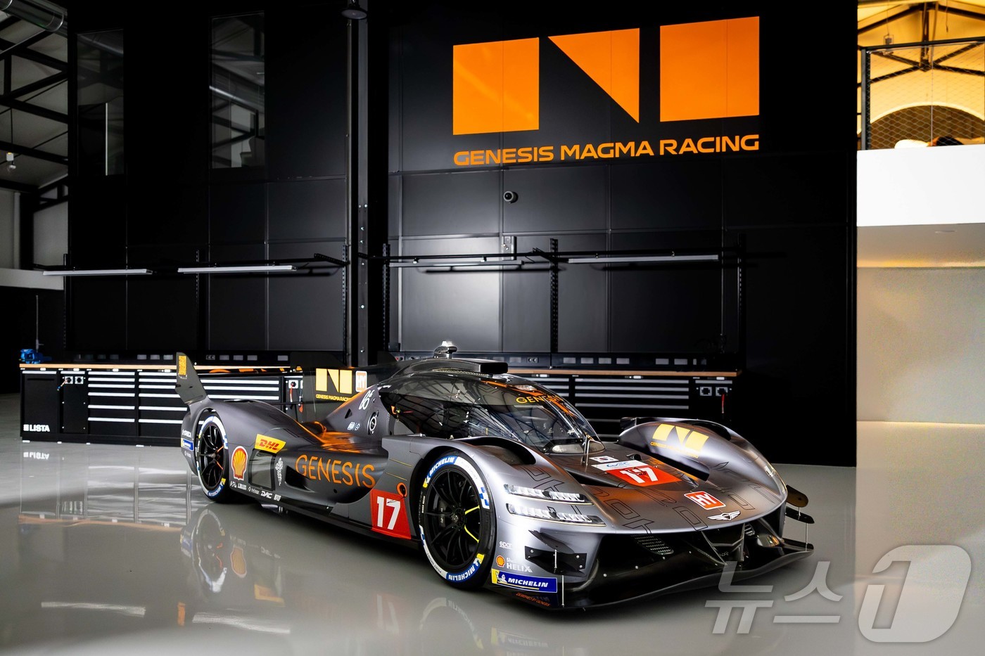 (서울=뉴스1) = 제네시스는 소속 레이싱팀인 제네시스 마그마 레이싱이 오는 17일(현지시간)부터 19일까지 이탈리아 에밀리아로마냐에서 열리는 월드 인듀어런스 챔피언십 개막전을 시 …